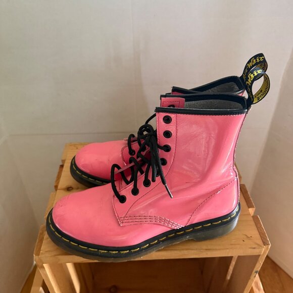 Dr. Martens Womens Size 7 Pink Patent Leather 1460 Lace-Up Ankle Combat Boots - Picture 4 of 16
